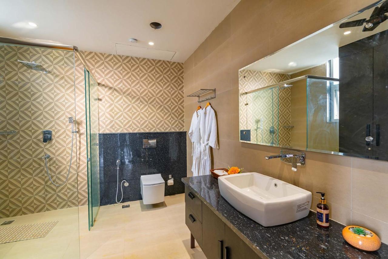 Stayvista At Le Blanc Escape W Outdoor Pool Sohna 외부 사진